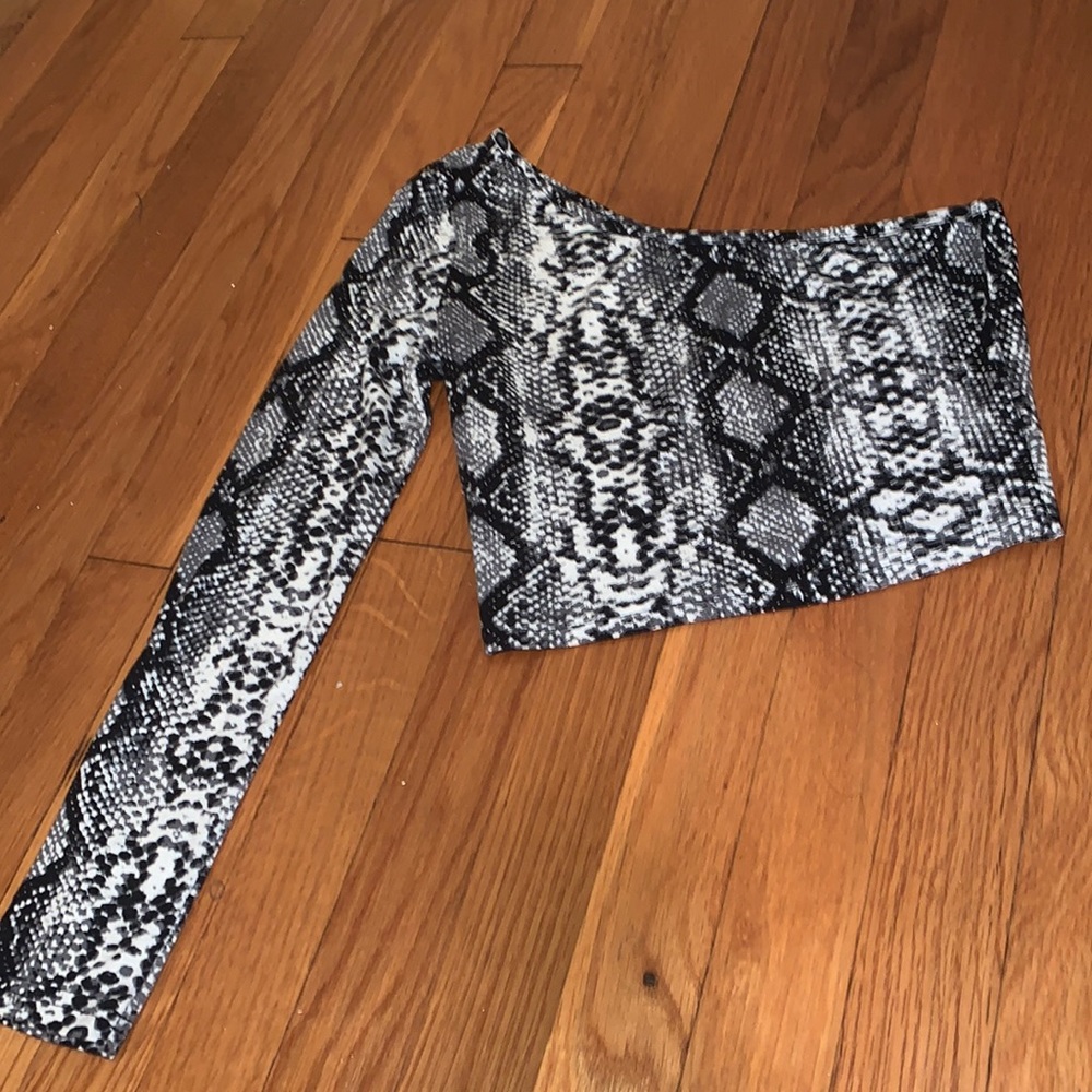 Off the shoulder snake skin crop top